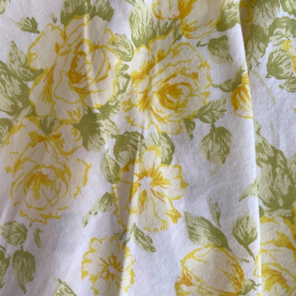 CACHAREL YELLOW INFANT DRESS WITH BONNET & SHOES/ HAT SET SIZE: 3 MONTH - Picture 4 of 12